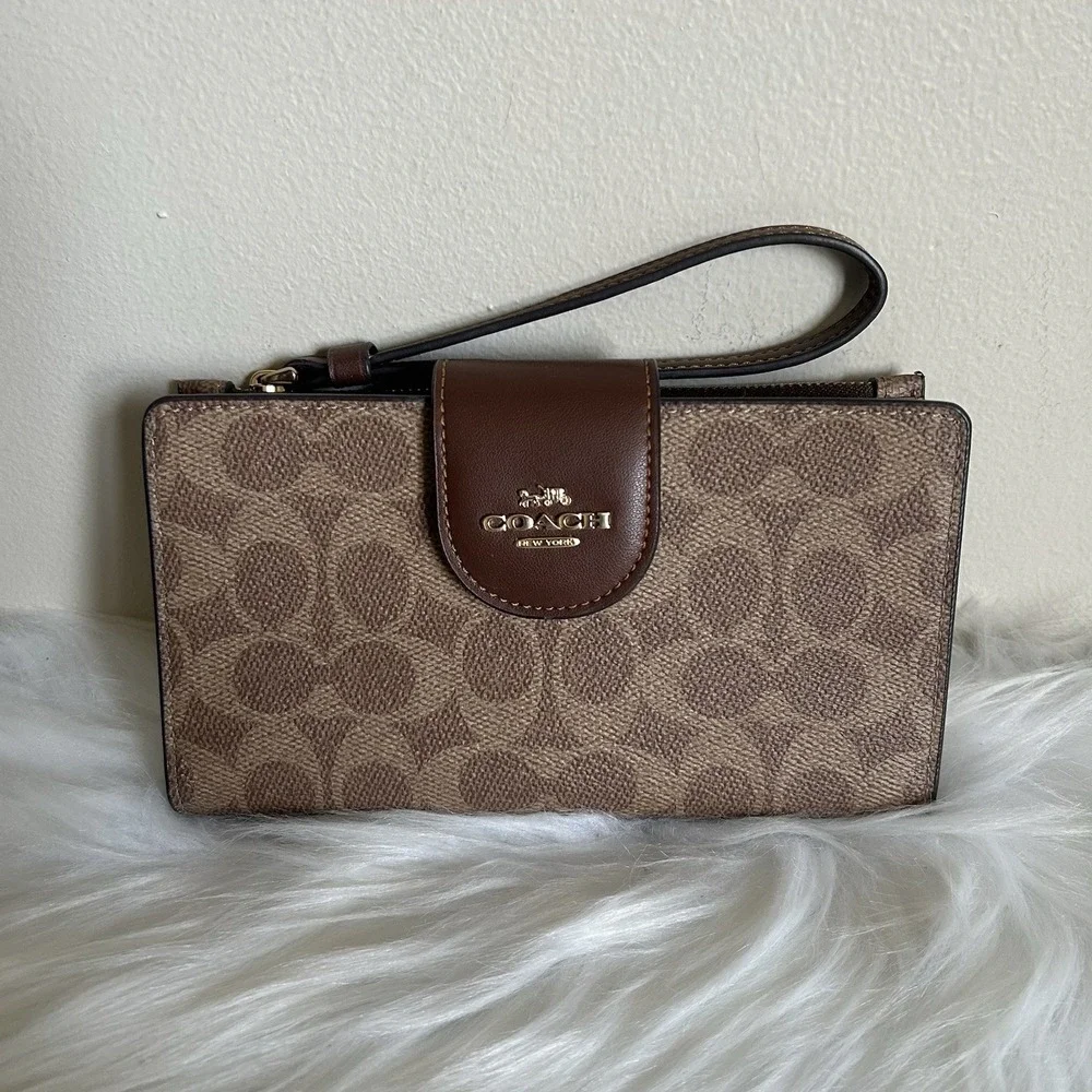 Coach Wynne Tan Rust Signature Coated Canvas Wristlet Wallet Excellent